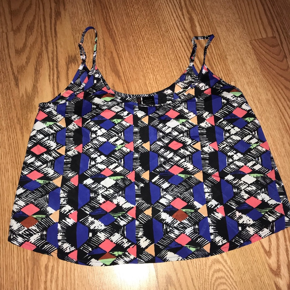 80’s inspired flowing crop top tank. Size small